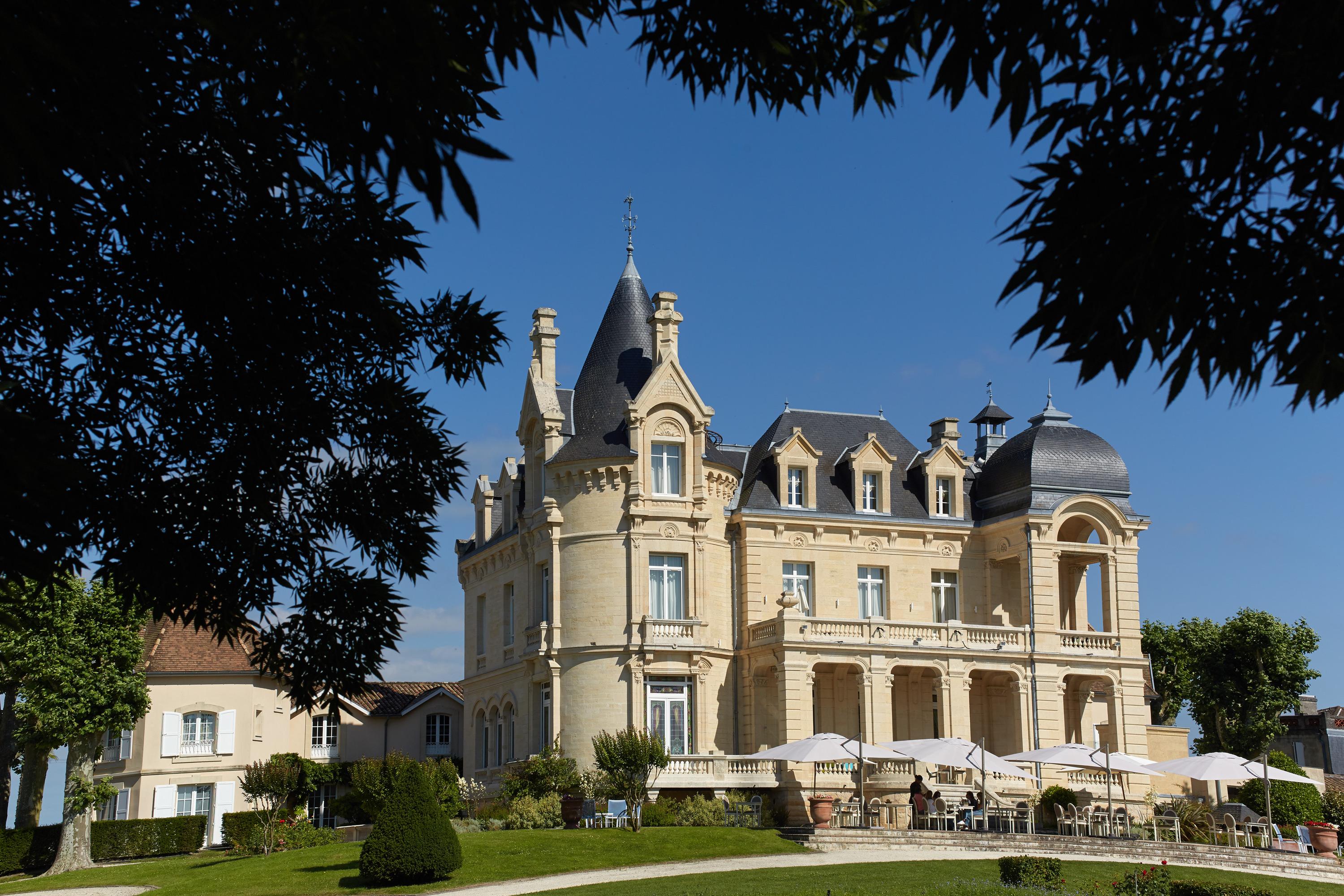 Chateau Hotel Grand Barrail Сент-Эмильон Экстерьер фото